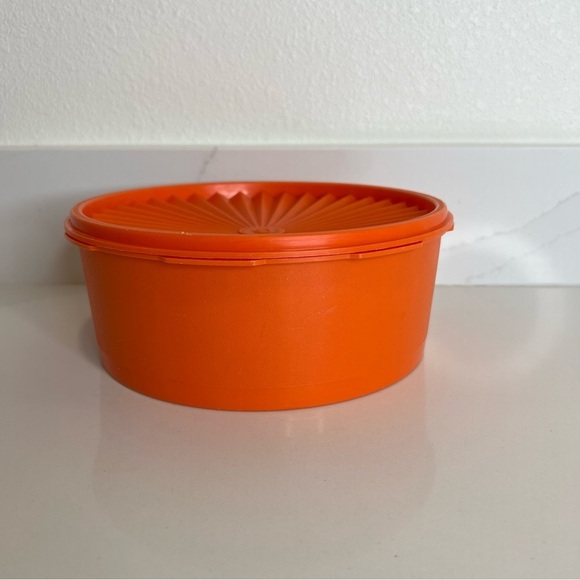 Vintage Tupperware Harvest Orange Servalier Storage Canister Snack Saver w/ Lid - Picture 8 of 10